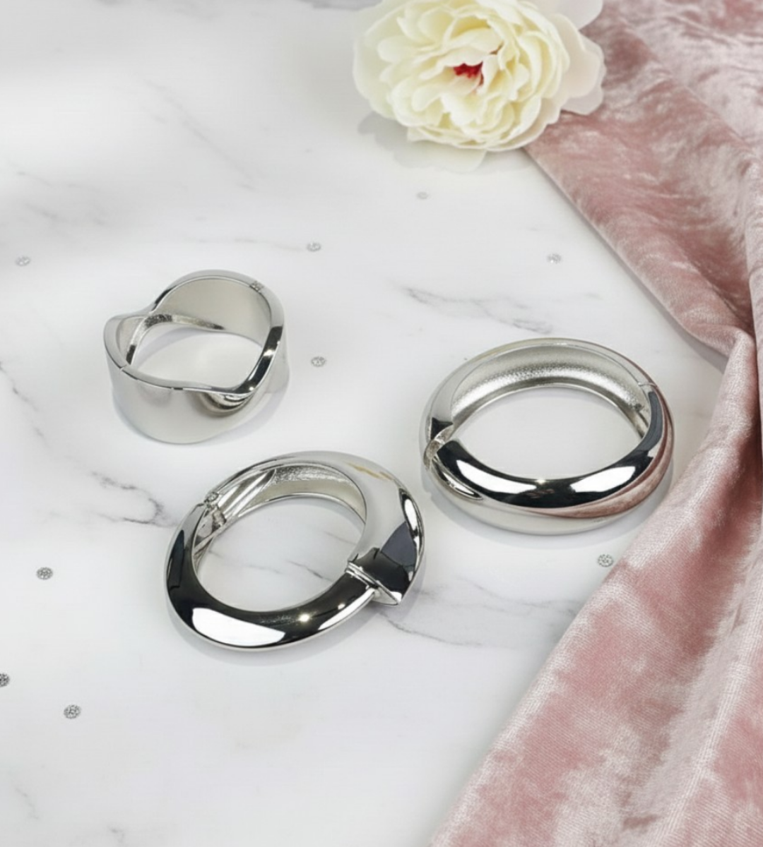 Luvia – Sculptural Molten 3-Piece Cuff Set