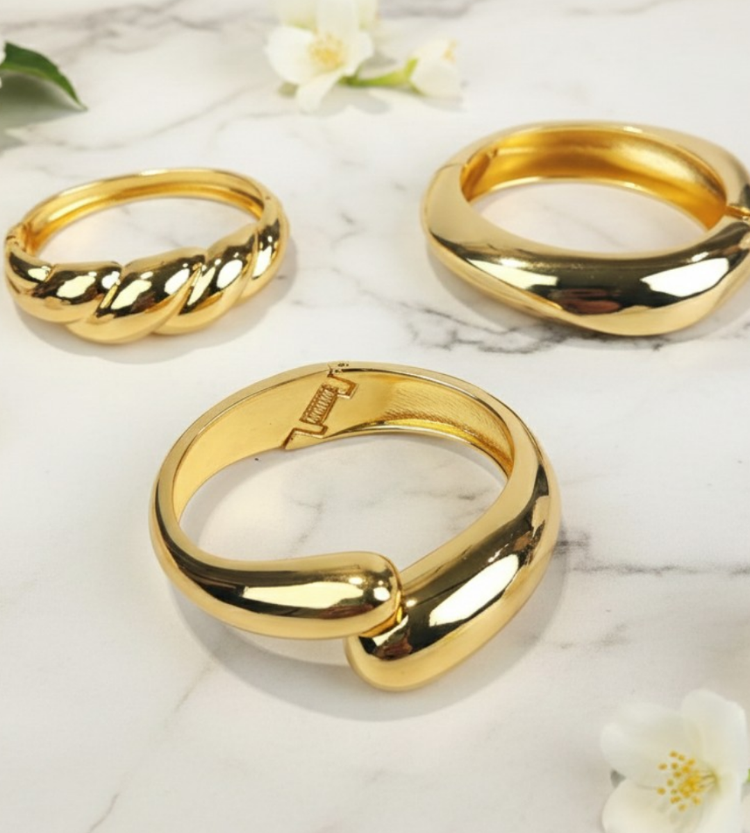 Solstice Shine – A Sculptural Gold Bangle Set