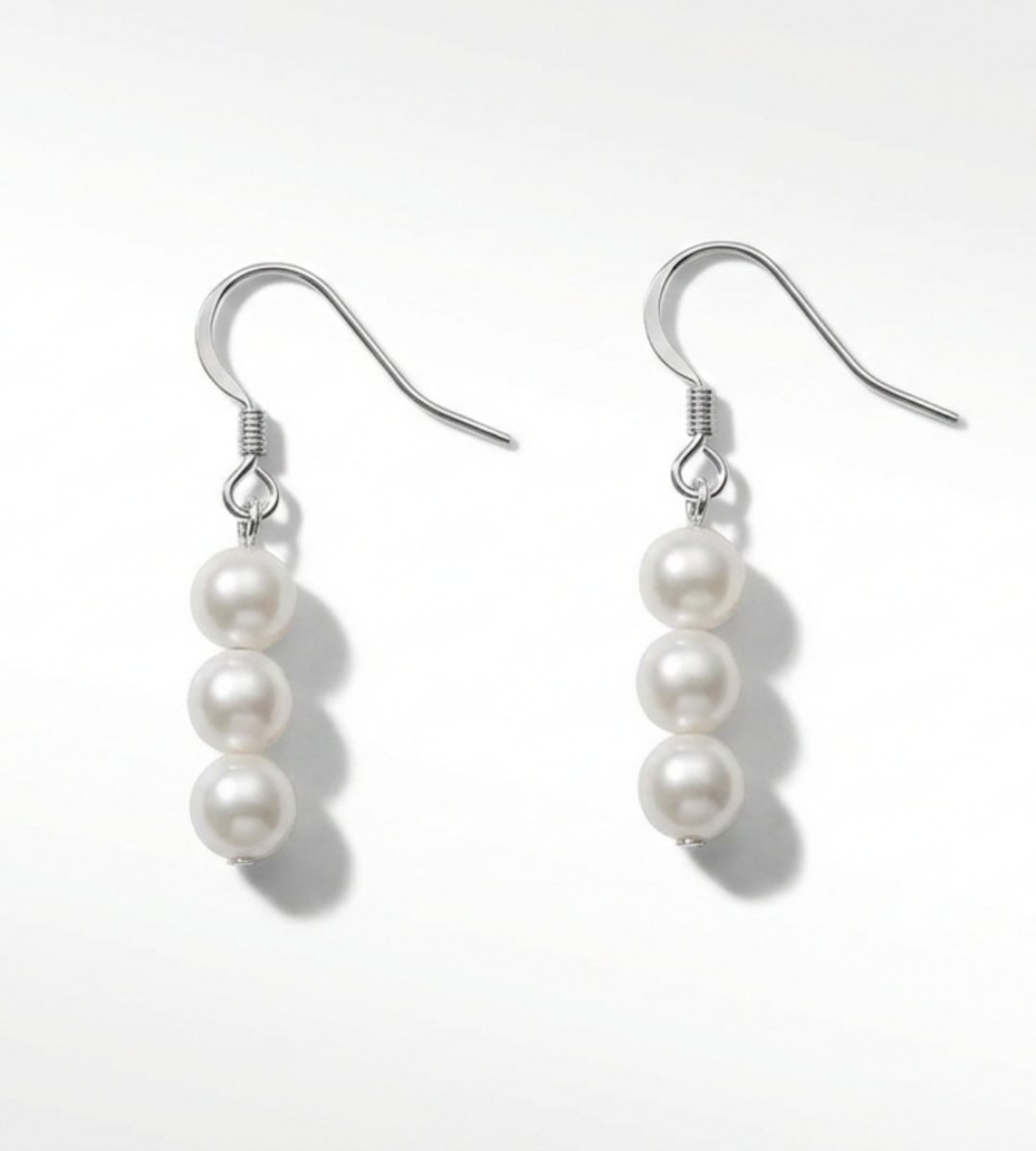 Aloura – Multi Strand Pearl Statement Necklace & Earring Set