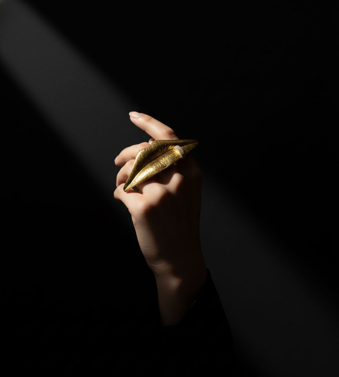 Kiss – The gold Plated Ring