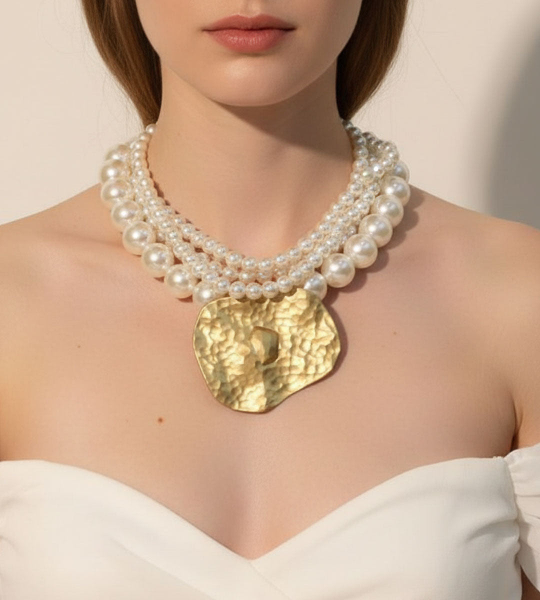 Solpearl – Golden Seashell Statement Necklace