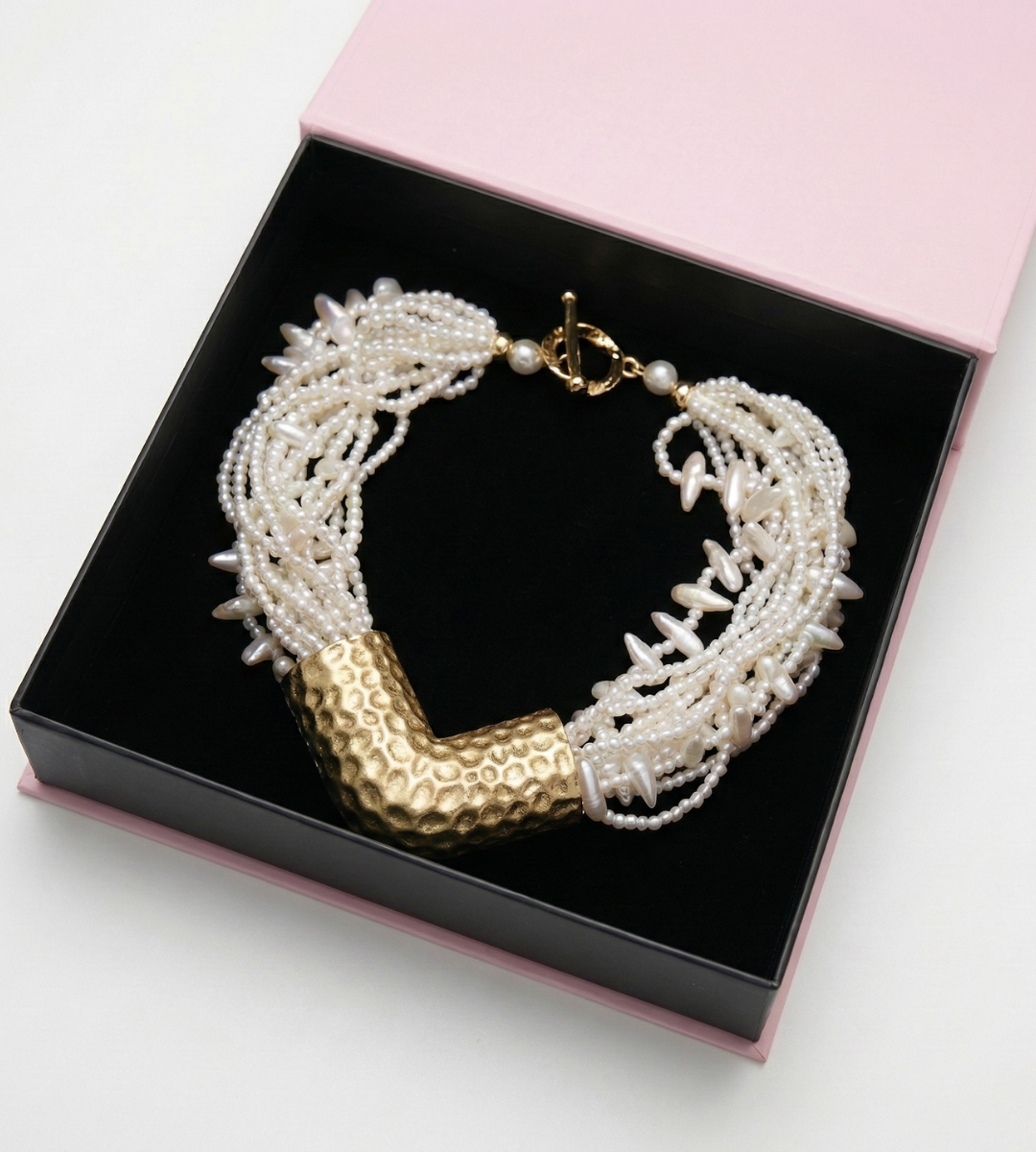 Golden Beehive – Vintage Pearl Necklace