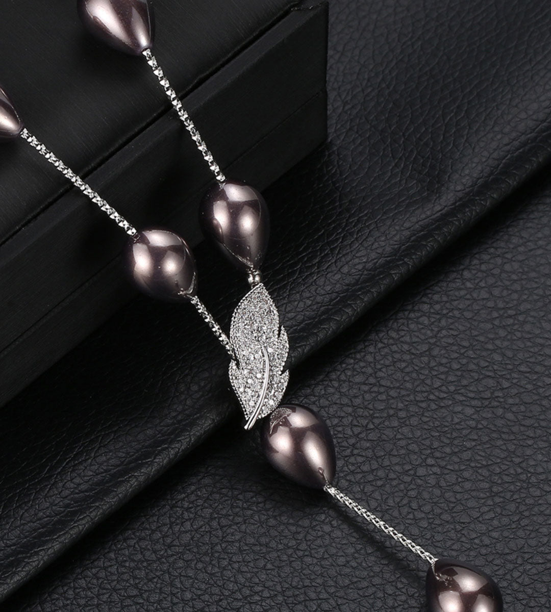 DAHLIA – Rhodium Plated Necklace With Australian Crystals