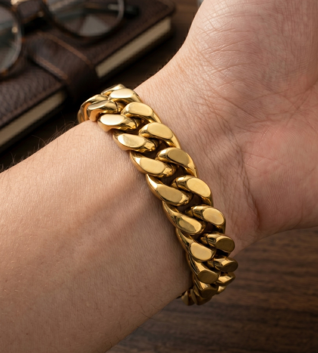 Titan – Gold Link
