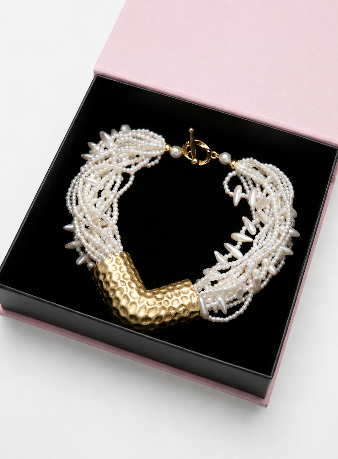 Golden Beehive – Vintage Pearl Necklace