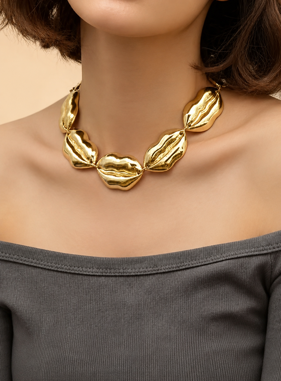 Lipcraft – Chunky Abstract Choker Necklace
