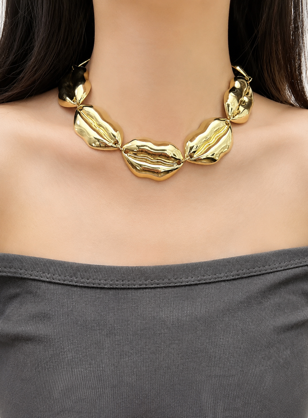 Lipcraft – Chunky Abstract Choker Necklace