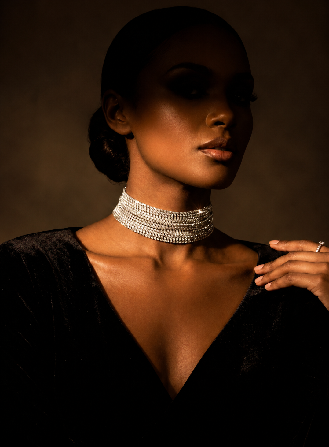 Shineluxe – Rhinestone Choker Necklace