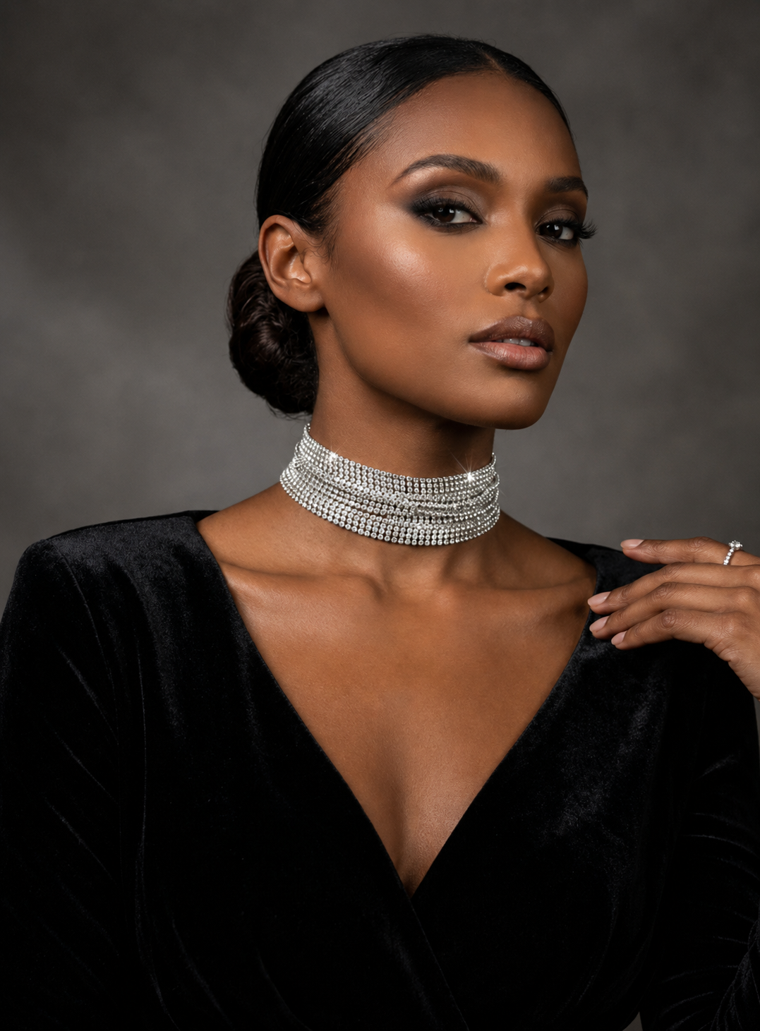 Shineluxe – Rhinestone Choker Necklace