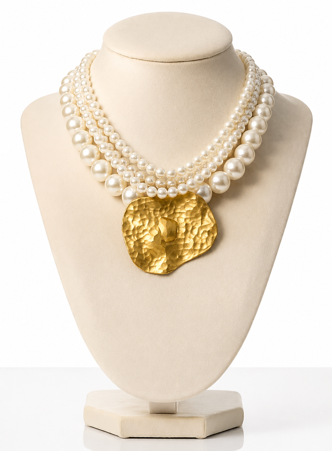 Solpearl – Golden Seashell Statement Necklace
