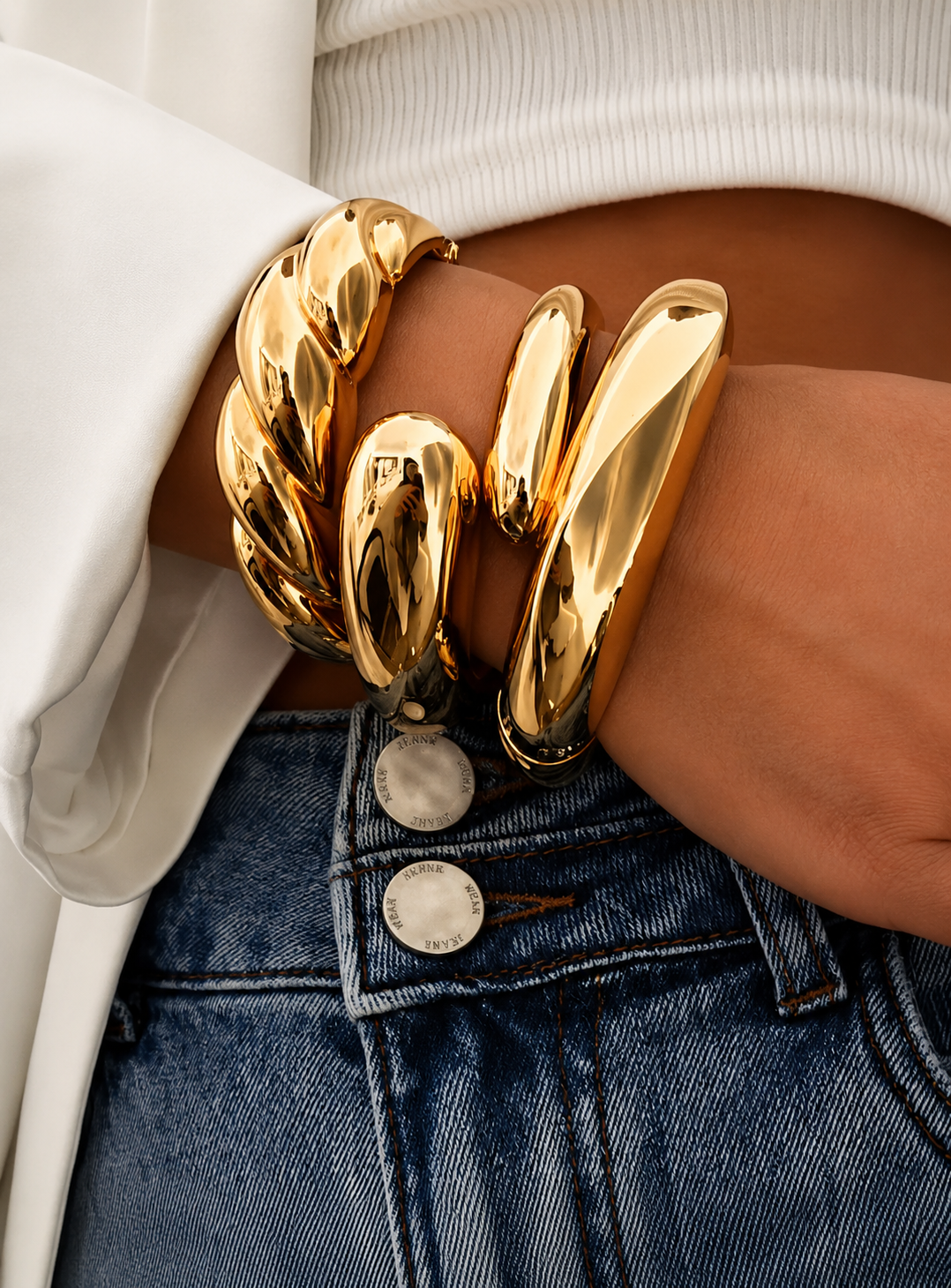 Solstice Shine – A Sculptural Gold Bangle Set
