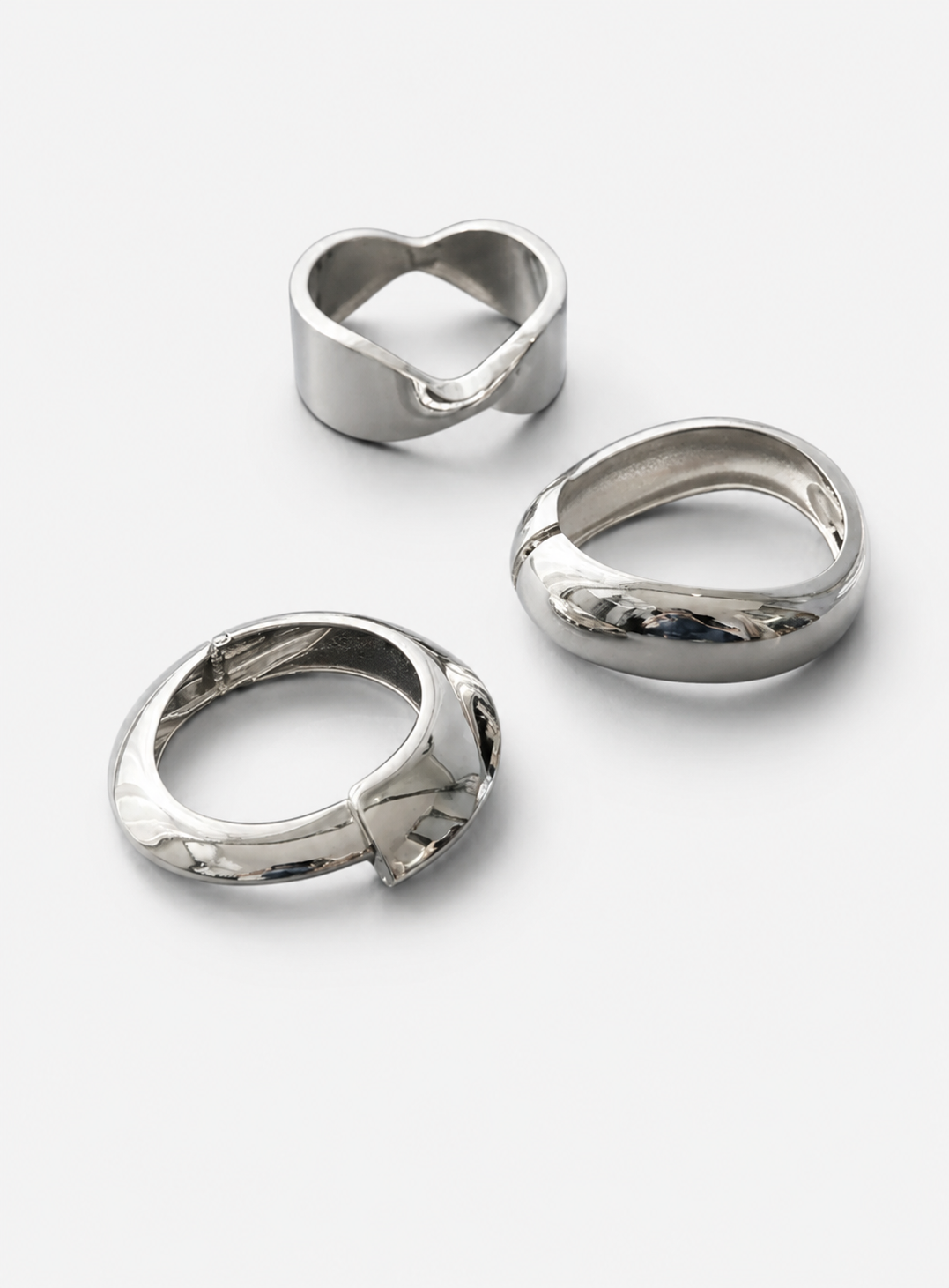 Luvia – Sculptural Molten 3-Piece Cuff Set