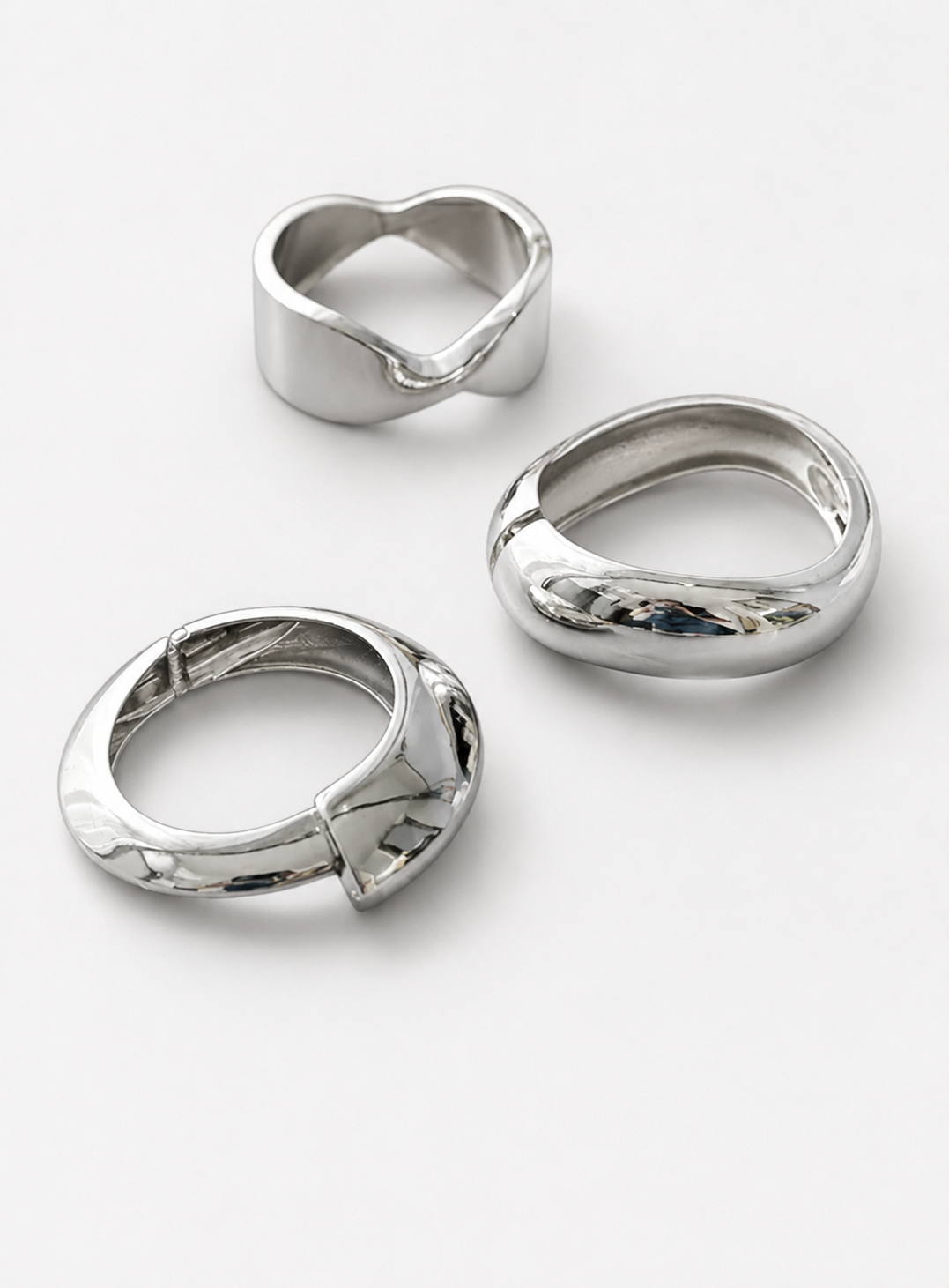 Luvia – Sculptural Molten 3-Piece Cuff Set