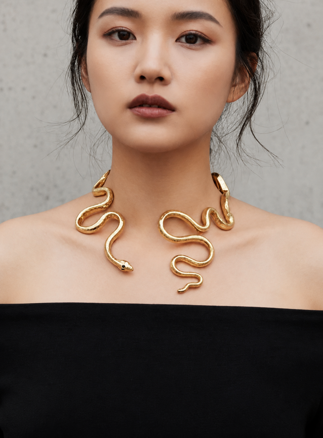 Medyora- Elegant Gold Collar Necklace
