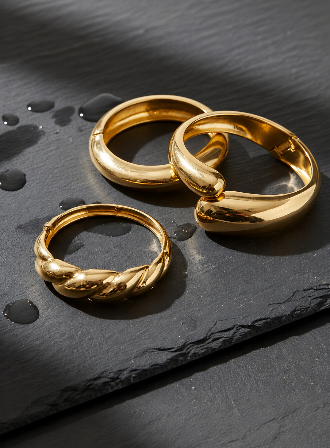 Solstice Shine – A Sculptural Gold Bangle Set