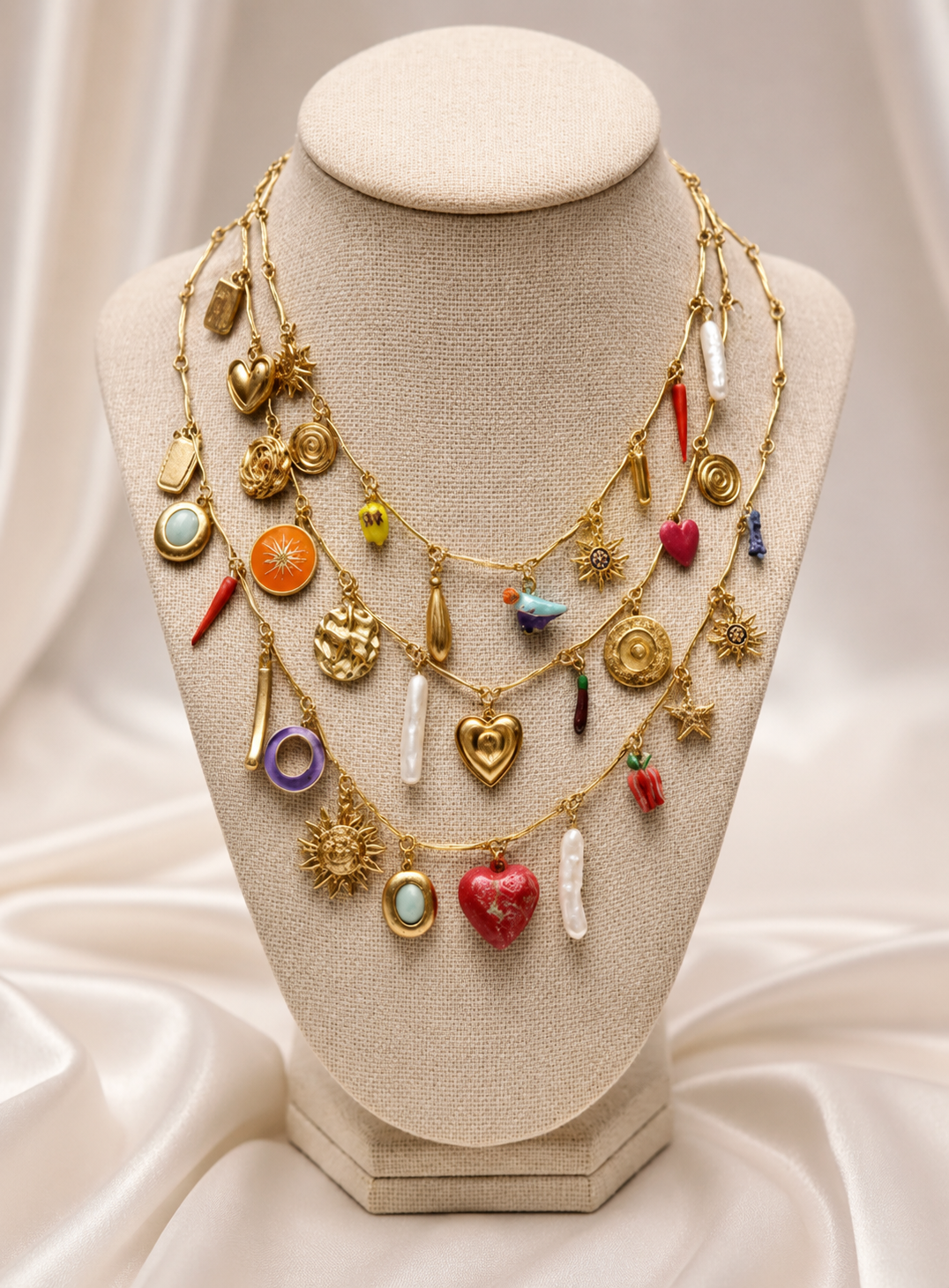 Maréa — The Three-String Neckpiece