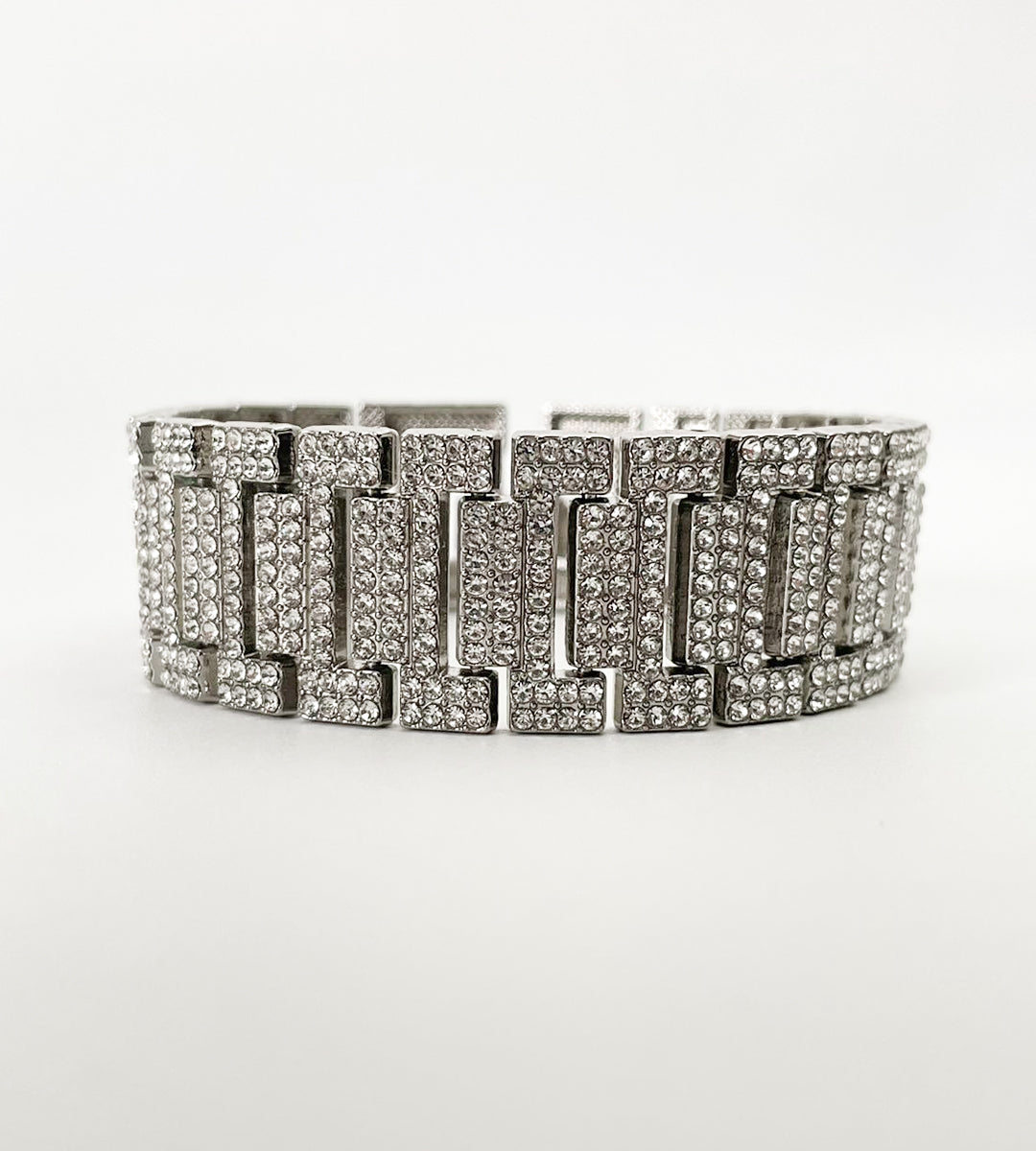 IMPERIAL – Shiny Diamond Studded Bracelet