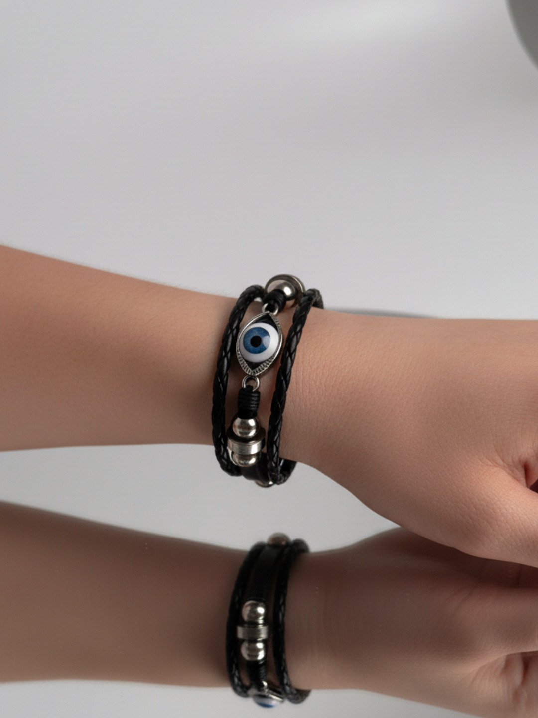 Oculus – The Eye of Strength