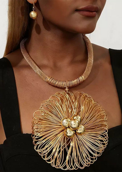 Floravia – Wire Bloom Necklace Set