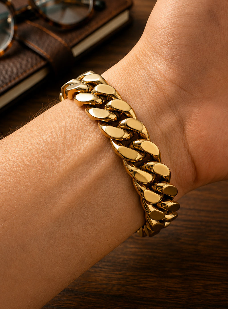 Titan – Gold Link